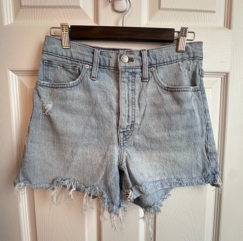Madewell Size 27 Cutoff Frayed Hem Light Wash High Rise Distressed Denim Shorts